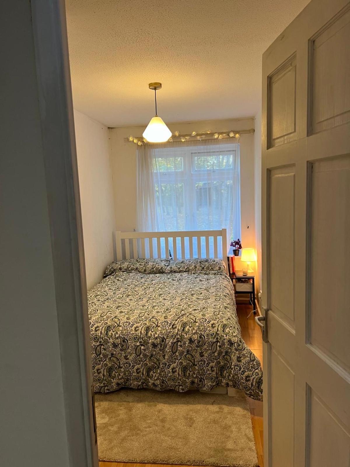 A Calm Stay Near Battersea Reach لندن المظهر الخارجي الصورة